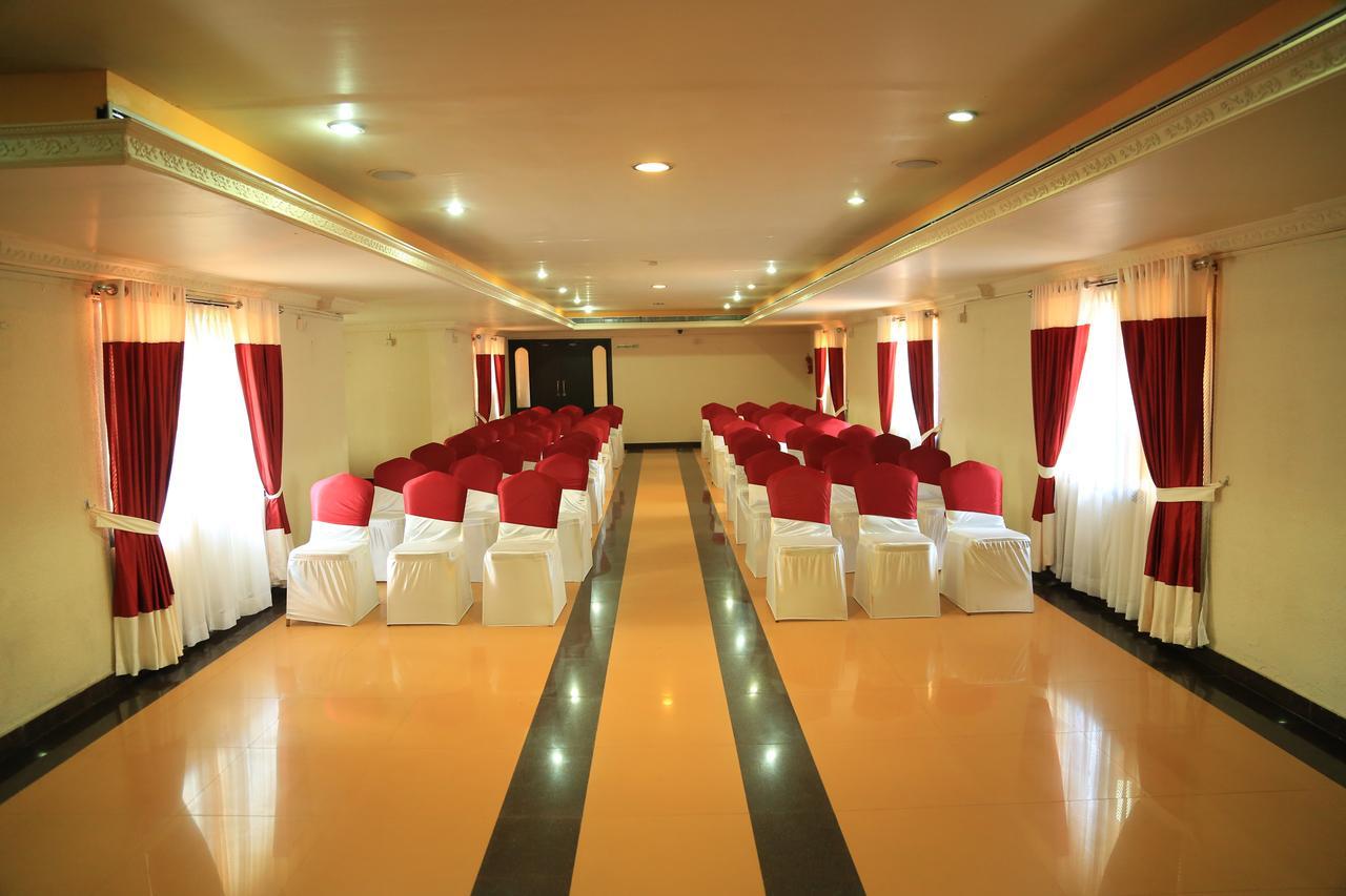 Hotel Capital O 46475 Gd International Redfort Nilambūr Exterior foto