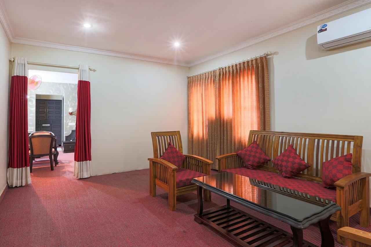 Hotel Capital O 46475 Gd International Redfort Nilambūr Exterior foto